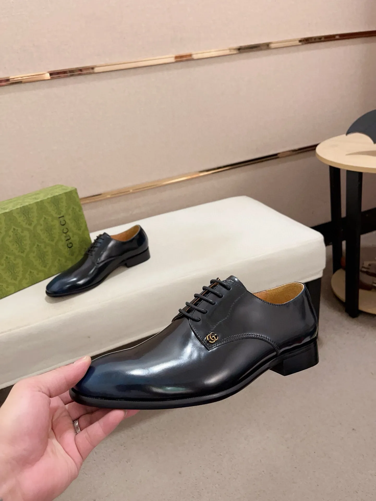 Men's shoes 💰: 520💰 (GUCCI) new series ss hot new products 💢 💠 Casual leather shoes 👞, first layer of cowhide, upper hardware buckles and logo on the sides of the shoe, brand logo on the insole and sole 💠 💎Upper: 100% cowhide 💎Inner: cowhide/100% 💎Feet: cowhide/100% 💎Sole: rubber/100% 💎SIZE: 38 39 40 41 42 43 44 Can be customized 45